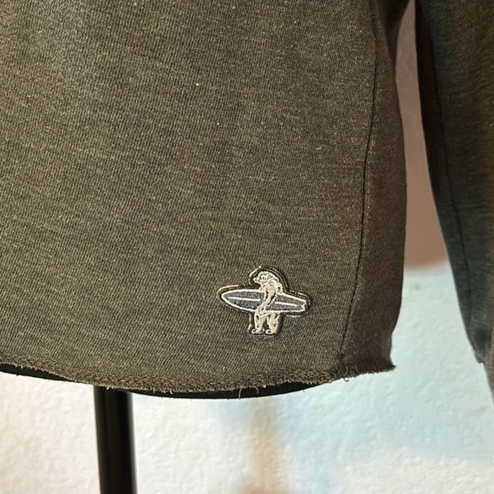 shirt size small - Picture 2 of 5